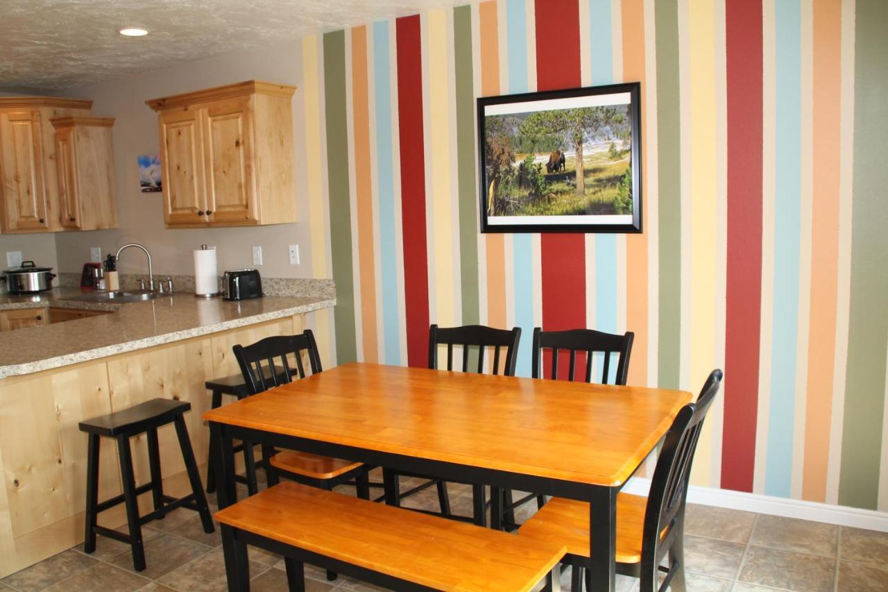 3 Queen Beds, 1 Twin Bed, 2 Rooms, 1 And A Half Bath, Self Check-In, Flexcation Equipped Idaho Falls Extérieur photo