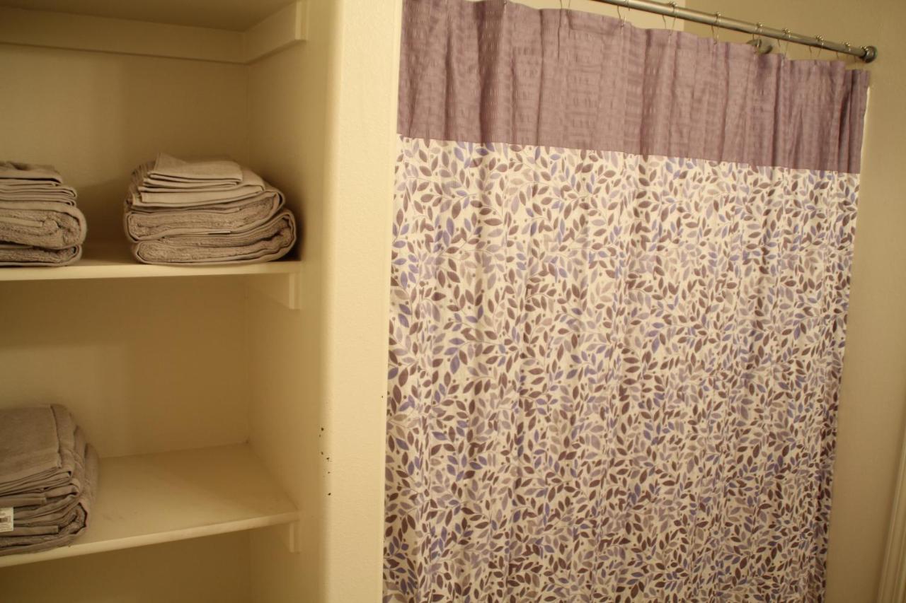 3 Queen Beds, 1 Twin Bed, 2 Rooms, 1 And A Half Bath, Self Check-In, Flexcation Equipped Idaho Falls Extérieur photo