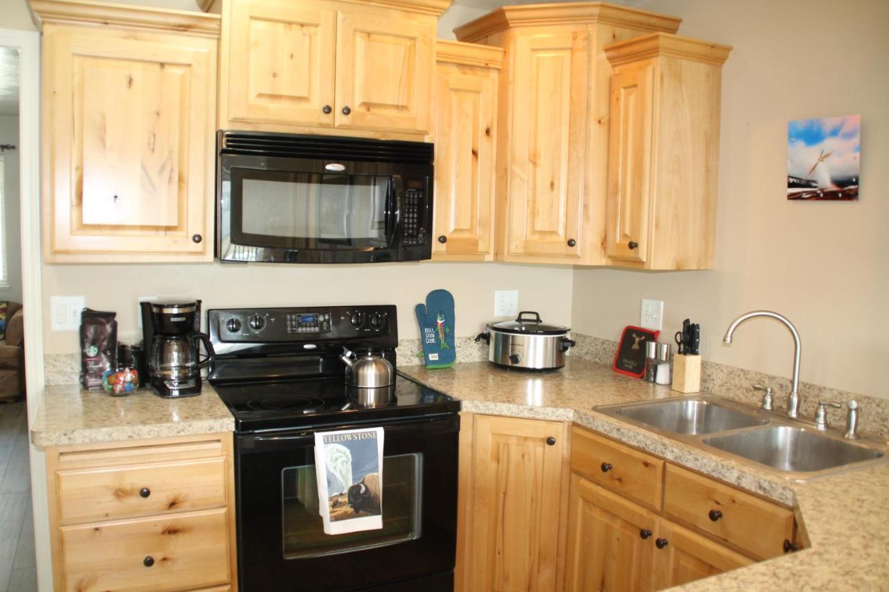 3 Queen Beds, 1 Twin Bed, 2 Rooms, 1 And A Half Bath, Self Check-In, Flexcation Equipped Idaho Falls Extérieur photo