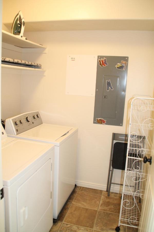 3 Queen Beds, 1 Twin Bed, 2 Rooms, 1 And A Half Bath, Self Check-In, Flexcation Equipped Idaho Falls Extérieur photo