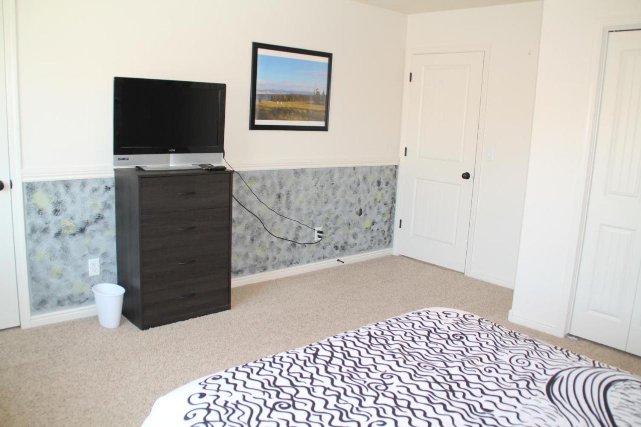 3 Queen Beds, 1 Twin Bed, 2 Rooms, 1 And A Half Bath, Self Check-In, Flexcation Equipped Idaho Falls Extérieur photo